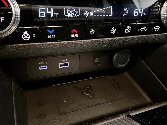 Used 2024 Mitsubishi Outlander SEL AWD/4WD image 31