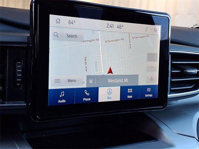 Certified 2022 Ford Explorer XLT w/ Equipment Group 202A image 15