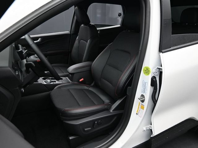 Certified 2025 Ford Escape ST-Line Select AWD/4WD image 11