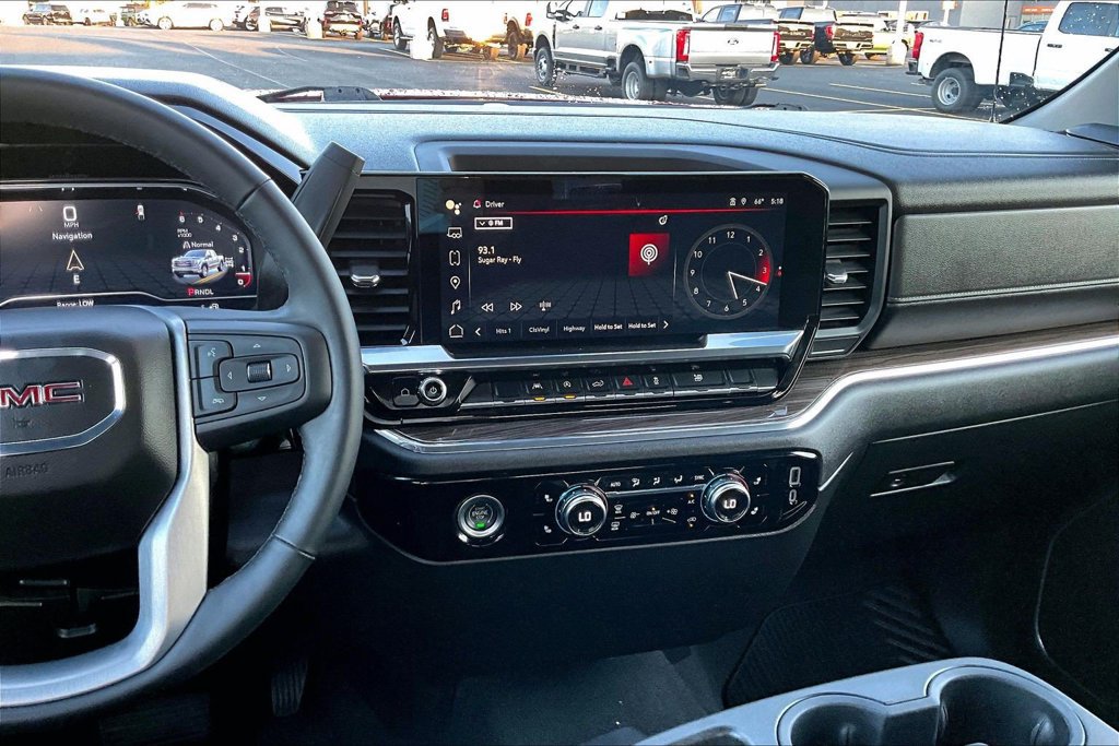 Used 2023 GMC Sierra 1500 Elevation AWD/4WD image 6