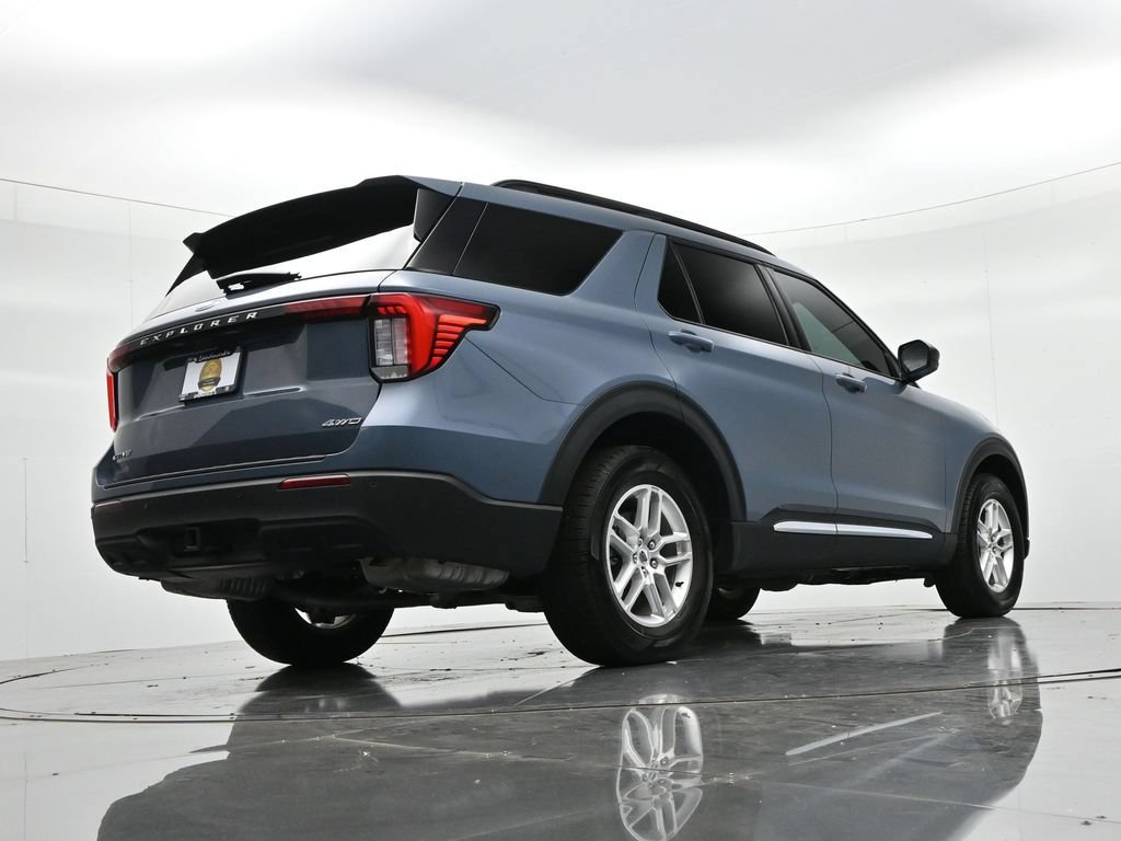 Certified 2025 Ford Explorer Active AWD/4WD image 22