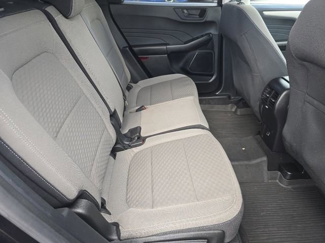 Certified 2022 Ford Escape SE w/ Cold Weather Package FWD image 18
