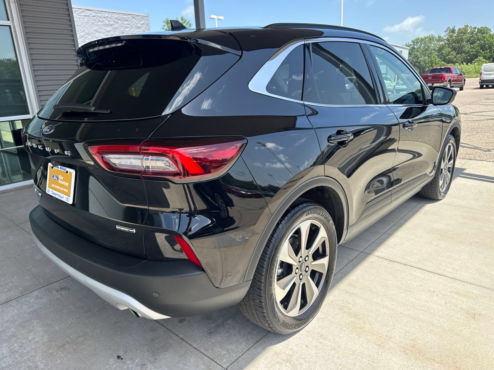 Certified 2023 Ford Escape Platinum w/ Premium Technology Package AWD/4WD image 8