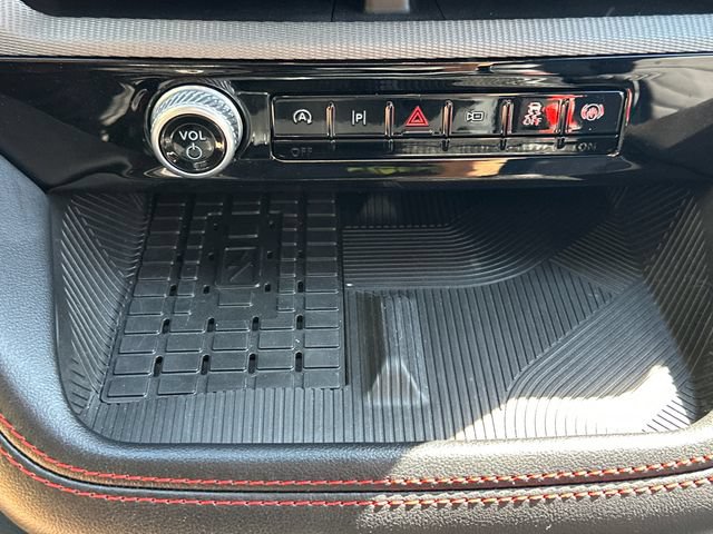 Certified 2025 Ford Explorer ST-Line w/ ST-Line Street Pack AWD/4WD image 38