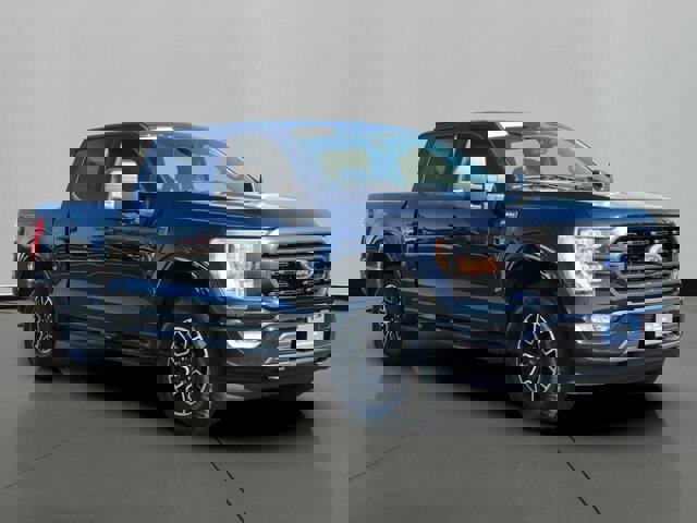 Certified 2022 Ford F150 XLT w/ Equipment Group 302A High image 4