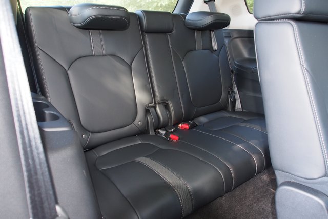 Used 2025 Honda Pilot Touring image 14