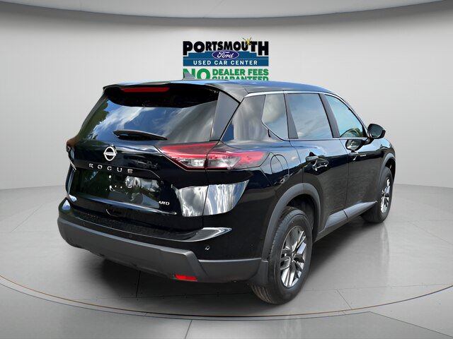 Used 2025 Nissan Rogue S AWD/4WD image 21