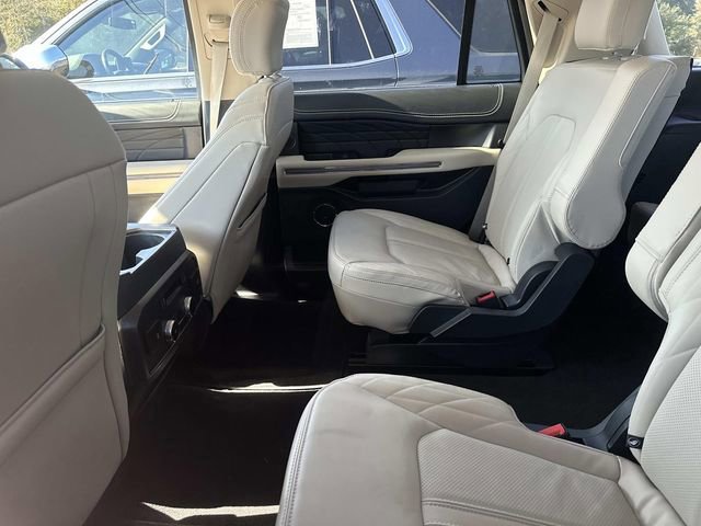 Certified 2024 Ford Expedition Platinum image 23