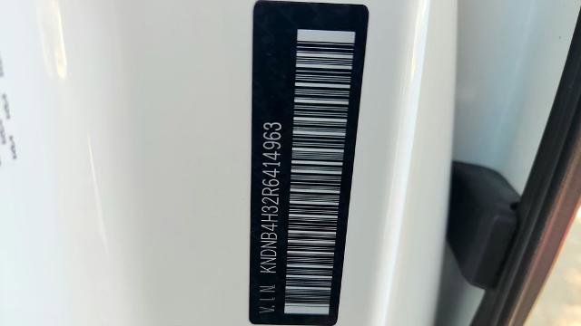 Used 2024 Kia Carnival LX image 35