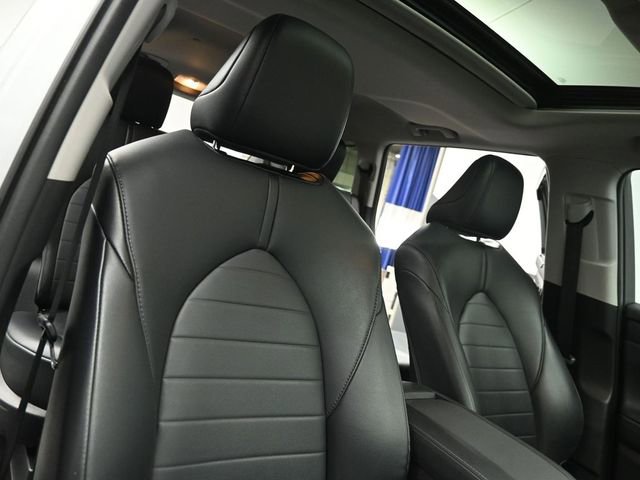 Used 2021 Toyota Highlander XLE AWD/4WD image 28