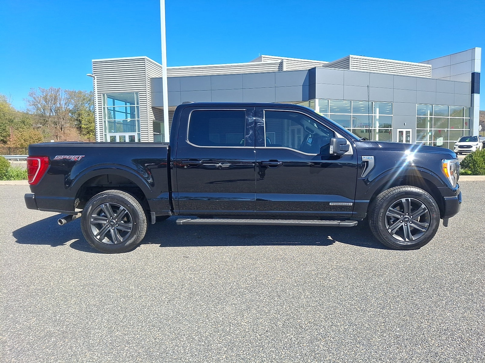 Certified 2023 Ford F150 XLT w/ Equipment Group 302A High image 5