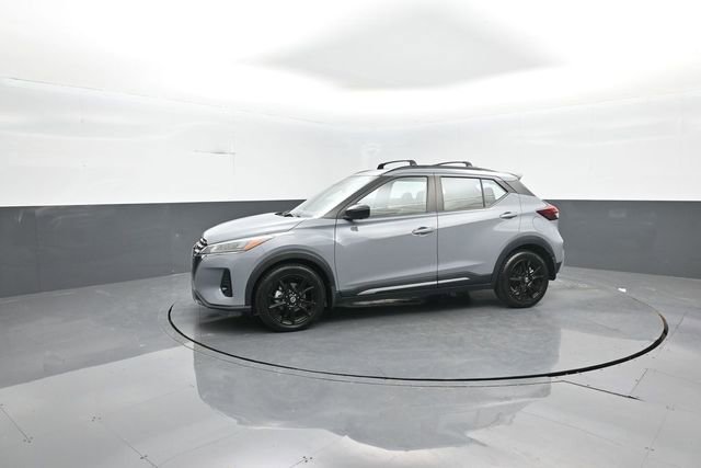 Used 2021 Nissan Kicks SR w/ SR Premium Package image 4