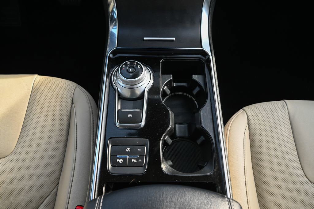 Certified 2020 Ford Edge Titanium w/ Equipment Group 301A image 38