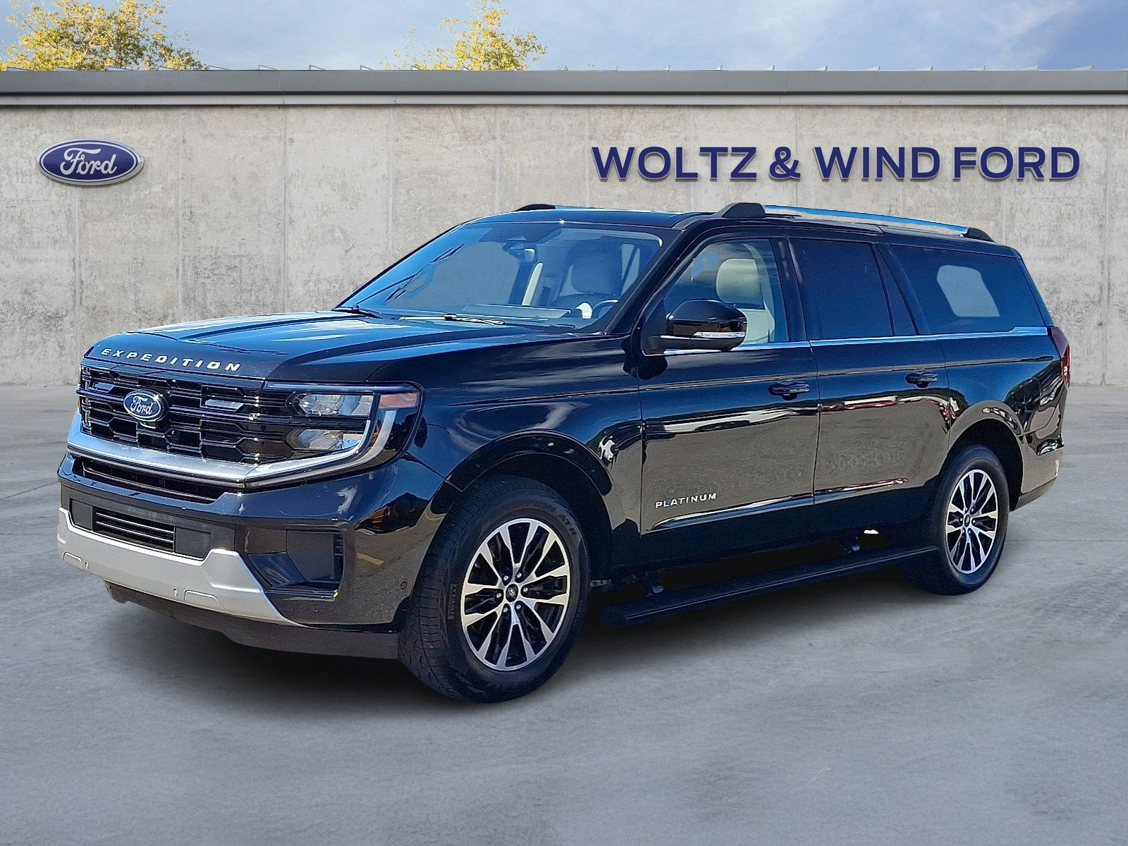 Certified 2025 Ford Expedition Max Platinum AWD/4WD image 3