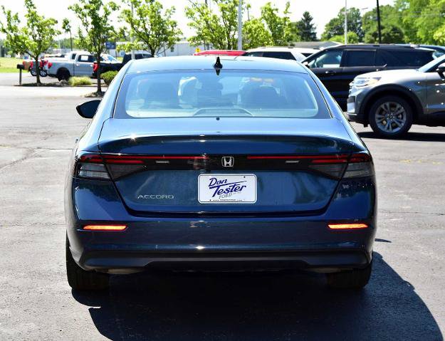 Used 2025 Honda Accord SE image 9
