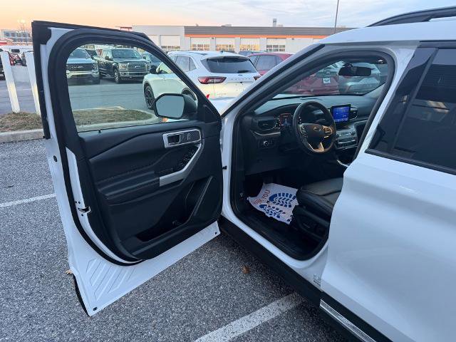 Certified 2021 Ford Explorer XLT w/ Equipment Group 202A image 10