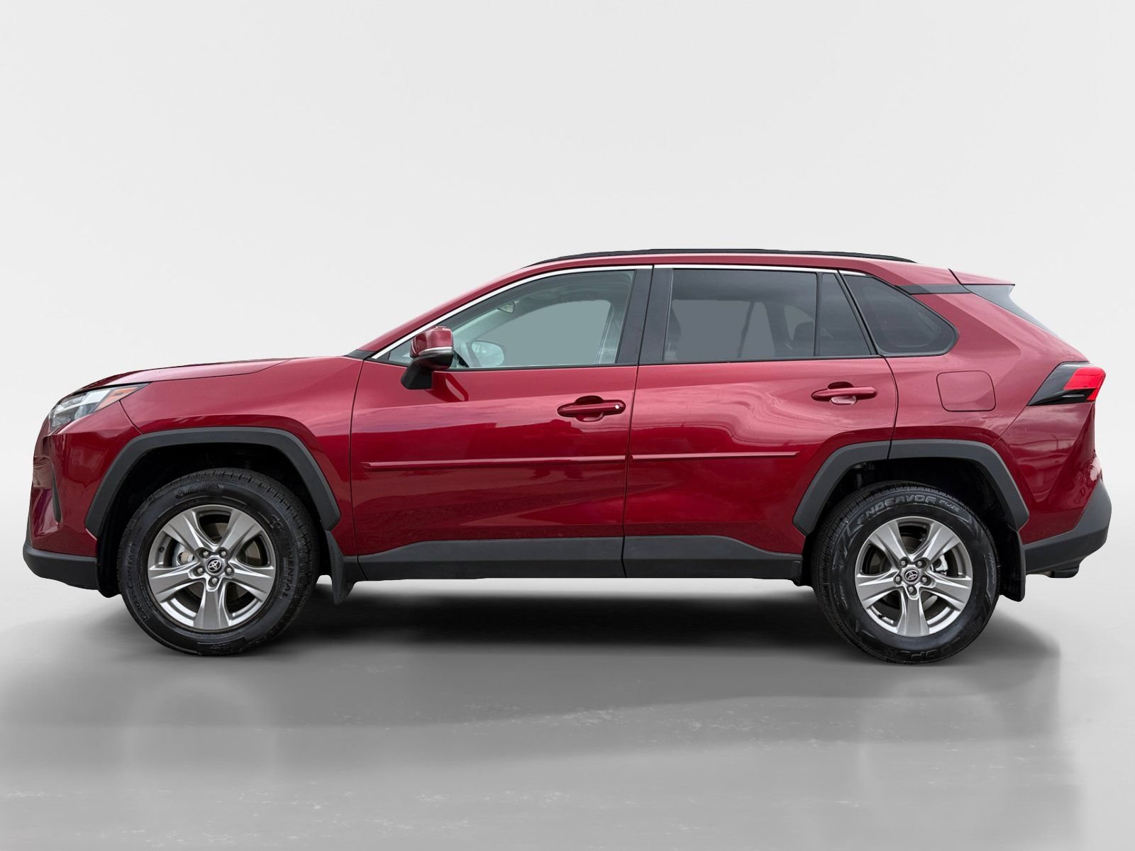 Used 2023 Toyota RAV4 XLE w/ Convenience Package AWD/4WD image 2
