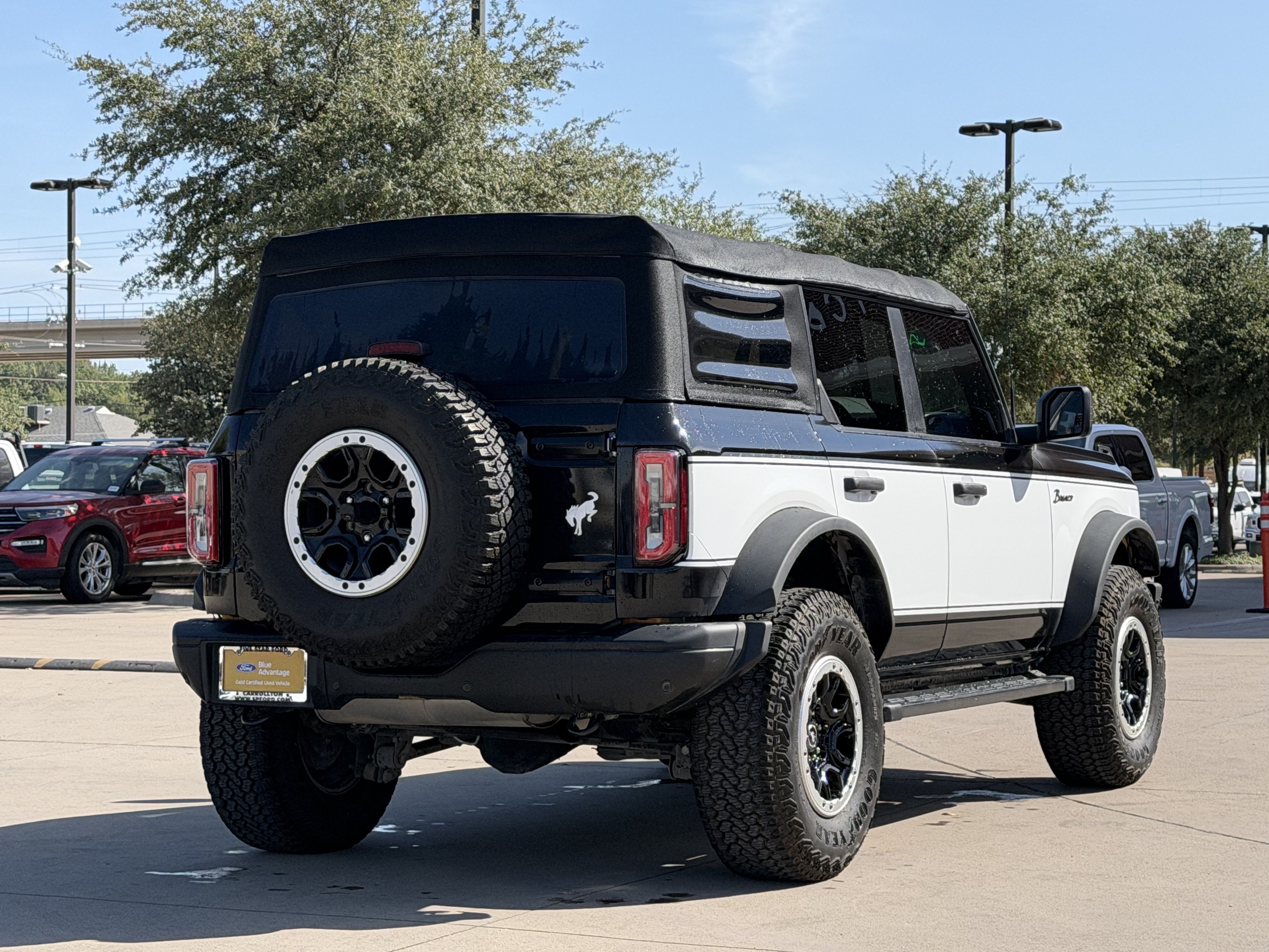 Certified 2022 Ford Bronco Badlands w/ Sasquatch Package AWD/4WD image 4