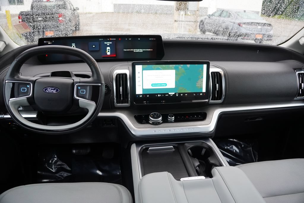 Certified 2025 Ford Expedition Max Platinum w/ Driver's Package AWD/4WD image 22