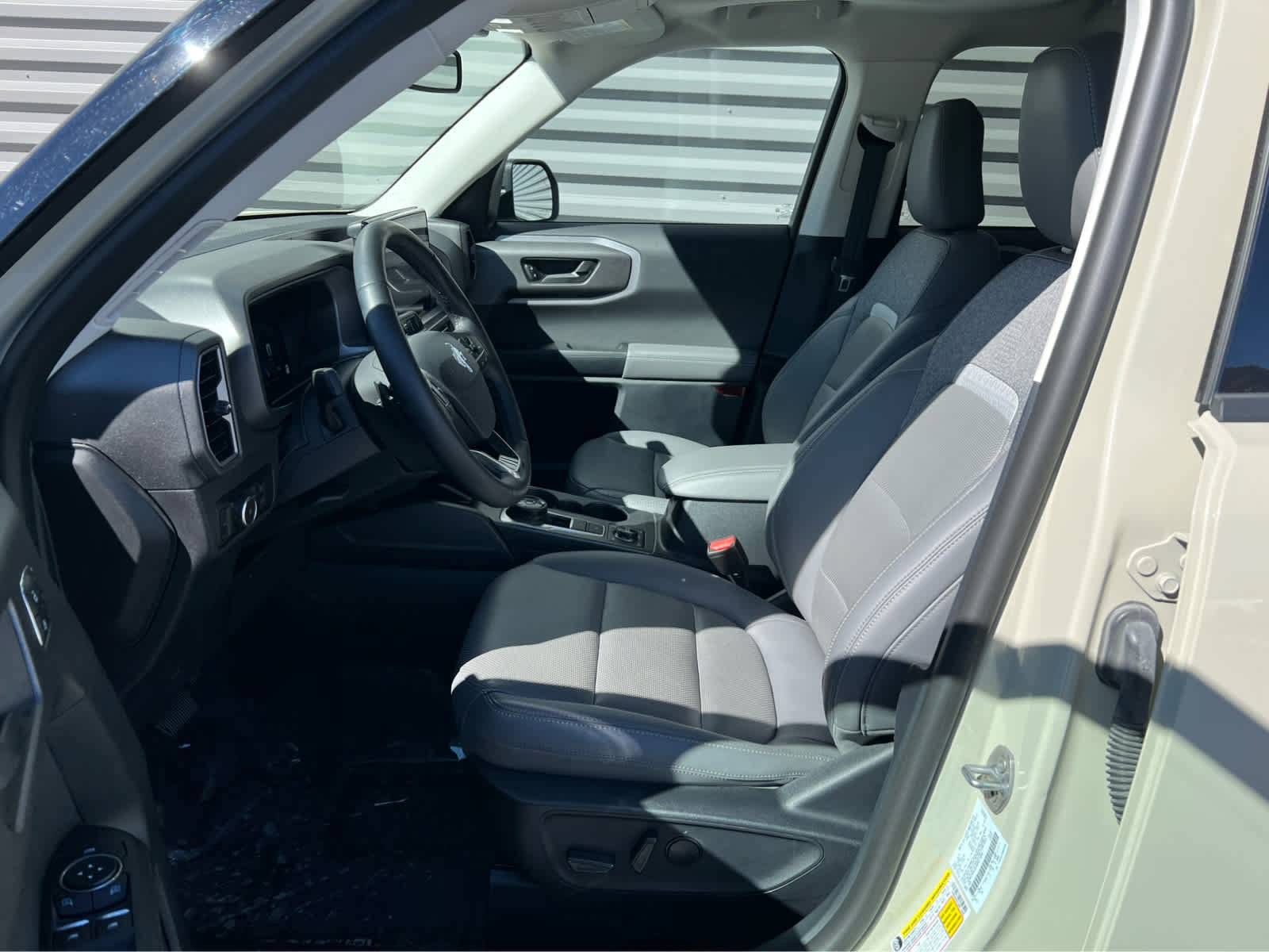 Certified 2025 Ford Bronco Sport Badlands w/ Badlands Tech Package AWD/4WD image 28