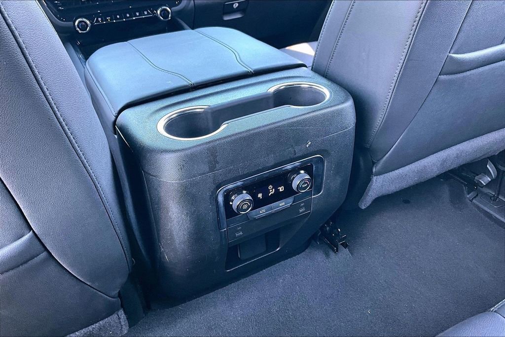 Used 2025 Chevrolet Tahoe LT image 34