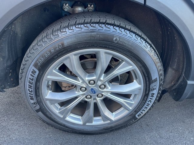 Certified 2022 Ford Explorer XLT w/ Equipment Group 202A image 13