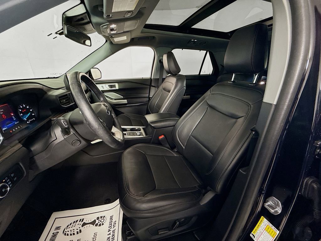 Certified 2023 Ford Explorer Limited w/ Limited Technology Package image 22