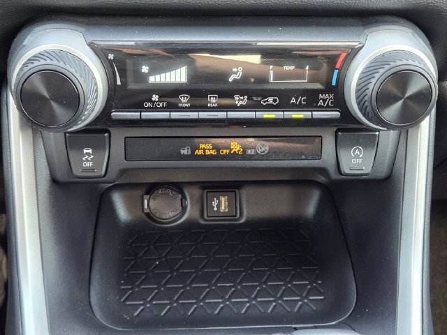 Used 2024 Toyota RAV4 LE FWD image 20