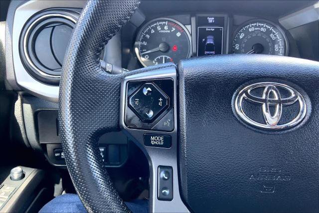 Used 2022 Toyota Tacoma TRD Off-Road AWD/4WD image 24