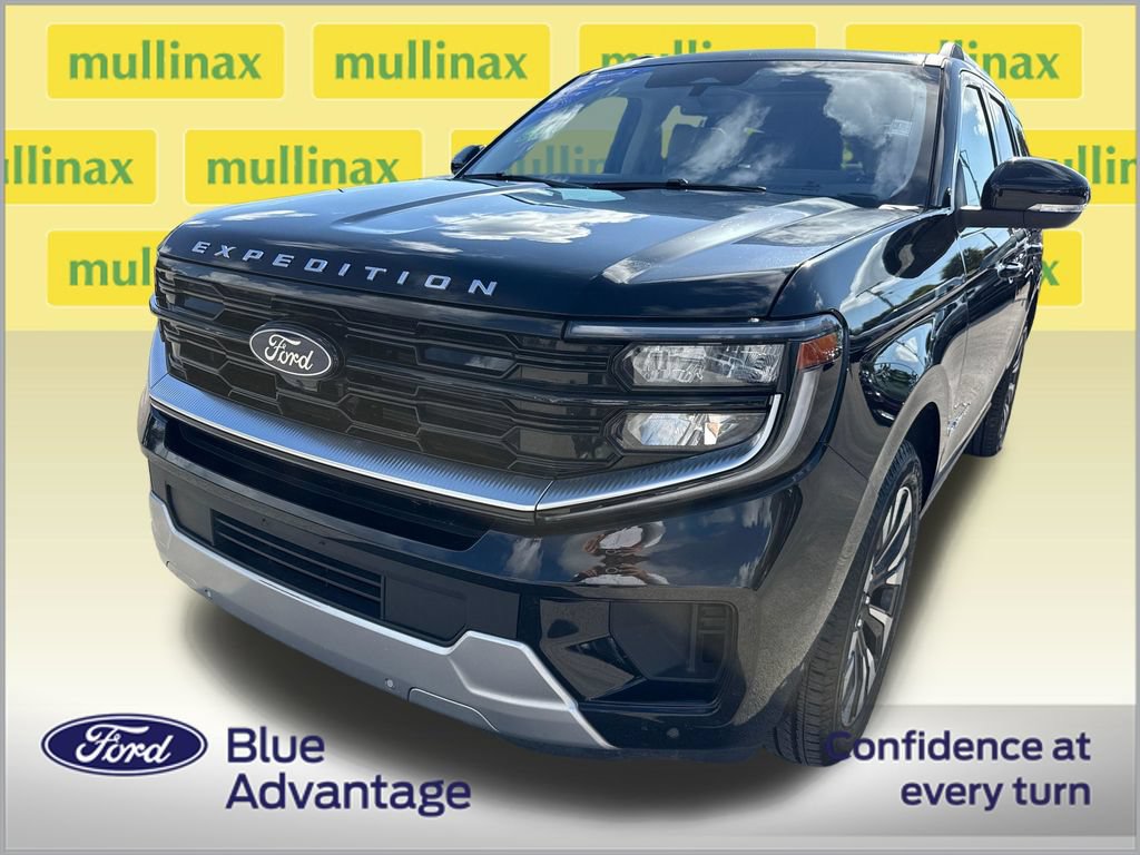 Certified 2025 Ford Expedition Platinum w/ Driver's Package AWD/4WD image 11