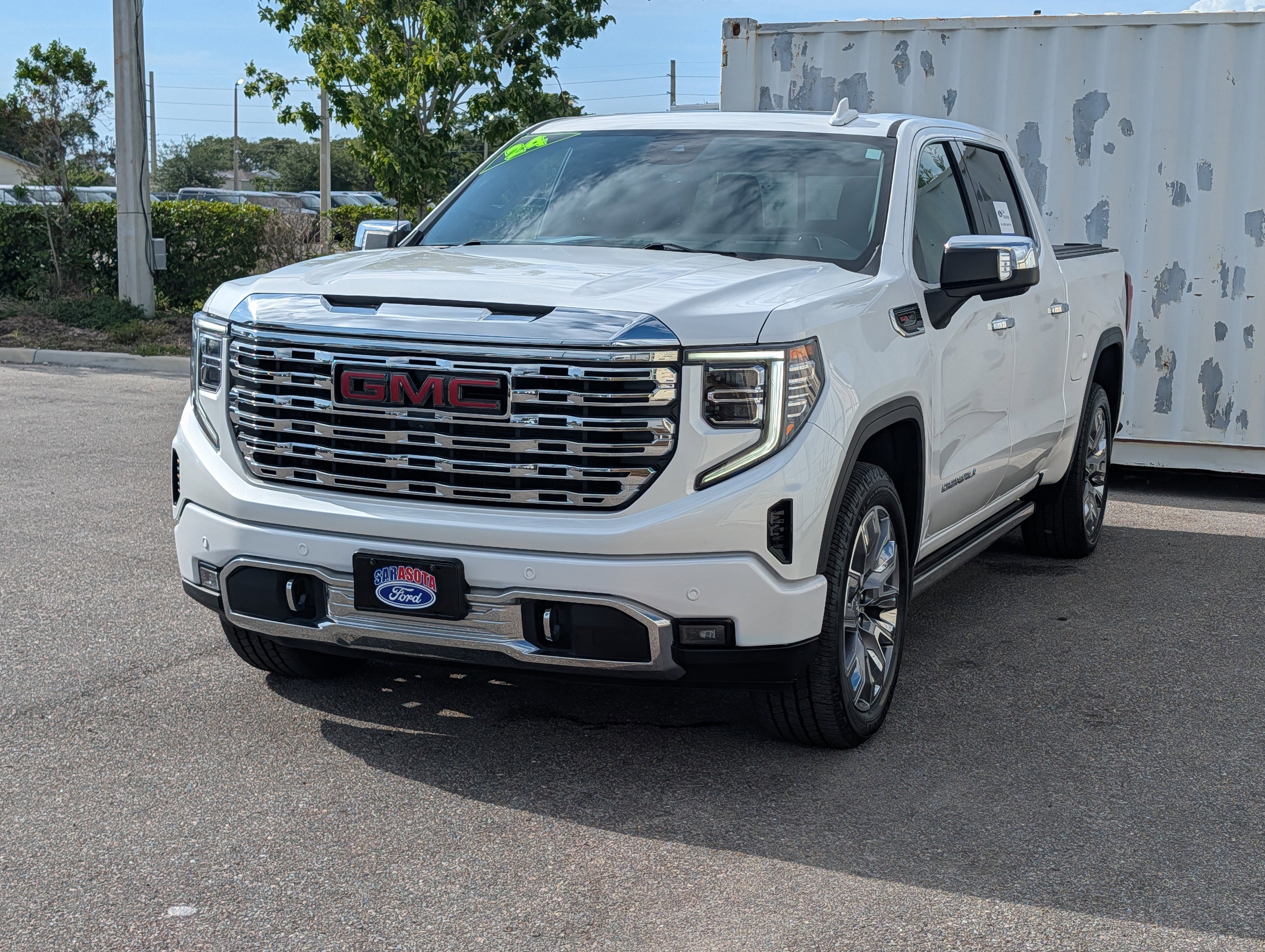 Used 2024 GMC Sierra 1500 Denali AWD/4WD image 7