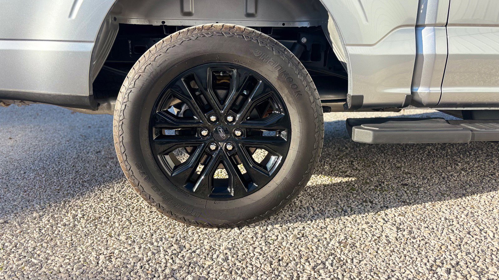 Certified 2025 Ford F150 Lariat w/ Equipment Group 502A High image 19