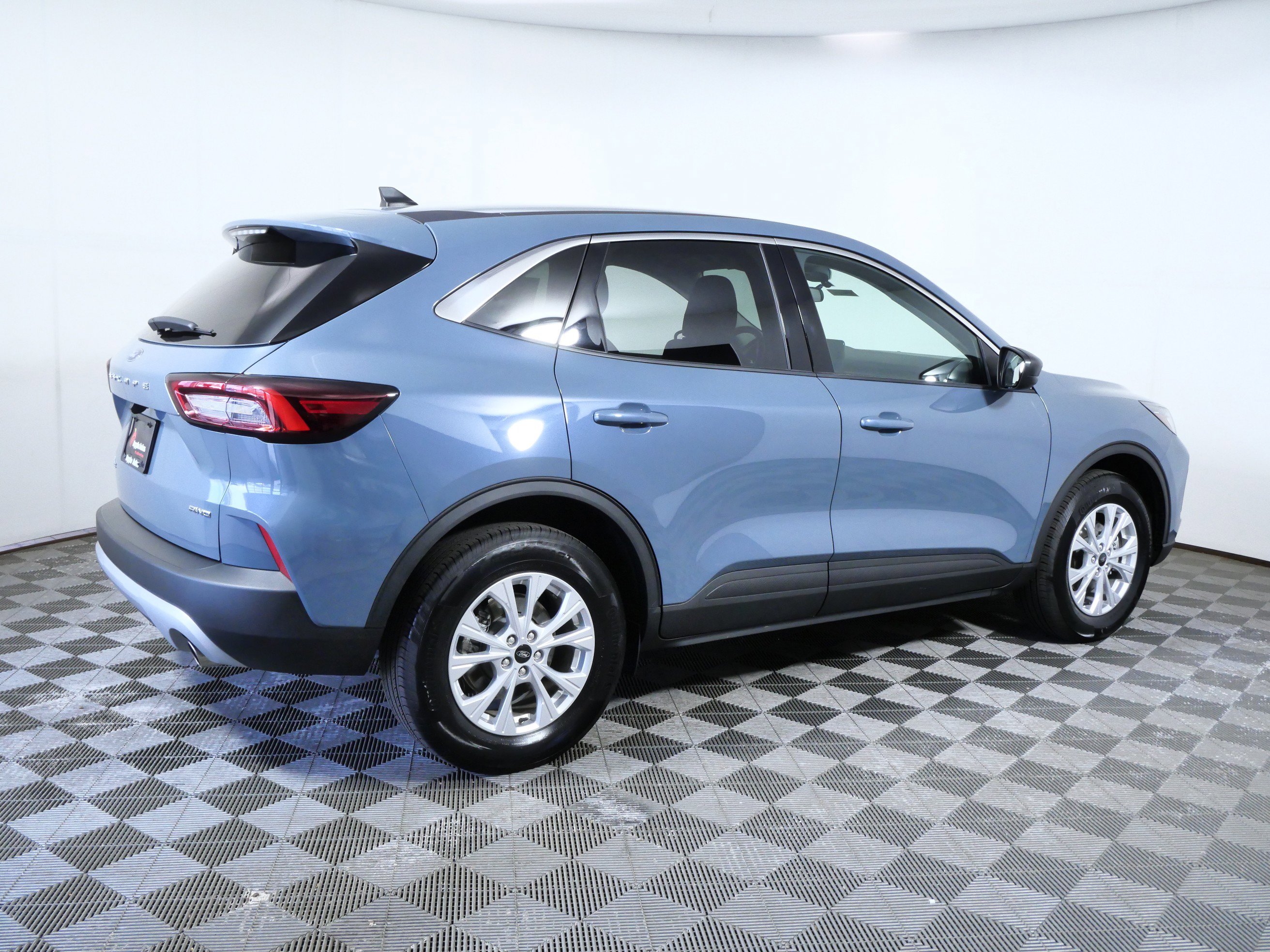 Certified 2023 Ford Escape Active AWD/4WD image 8