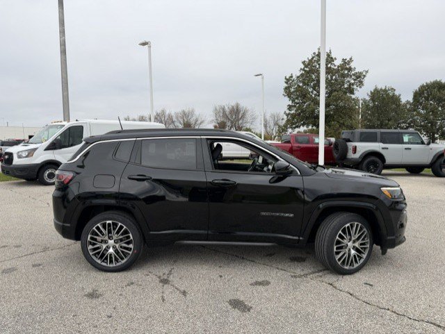 Used 2022 Jeep Compass Limited w/ Elite Group AWD/4WD image 10
