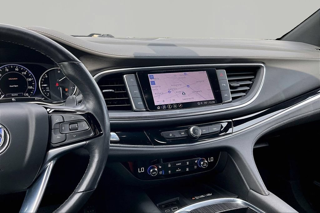 Used 2023 Buick Enclave Avenir w/ Avenir Technology Package AWD/4WD image 6