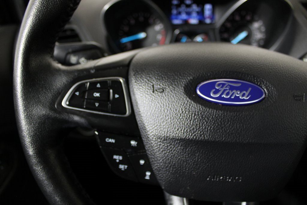 Certified 2019 Ford Escape SEL image 17