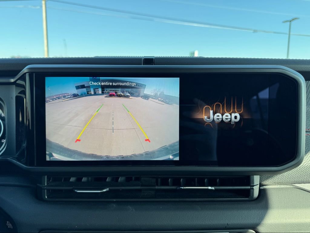 Used 2025 Jeep Wrangler Unlimited Rubicon image 19