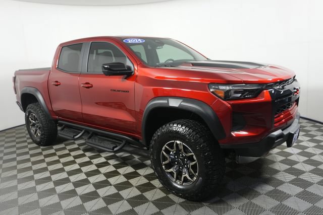 Used 2024 Chevrolet Colorado ZR2 w/ ZR2 Convenience Package III AWD/4WD image 2