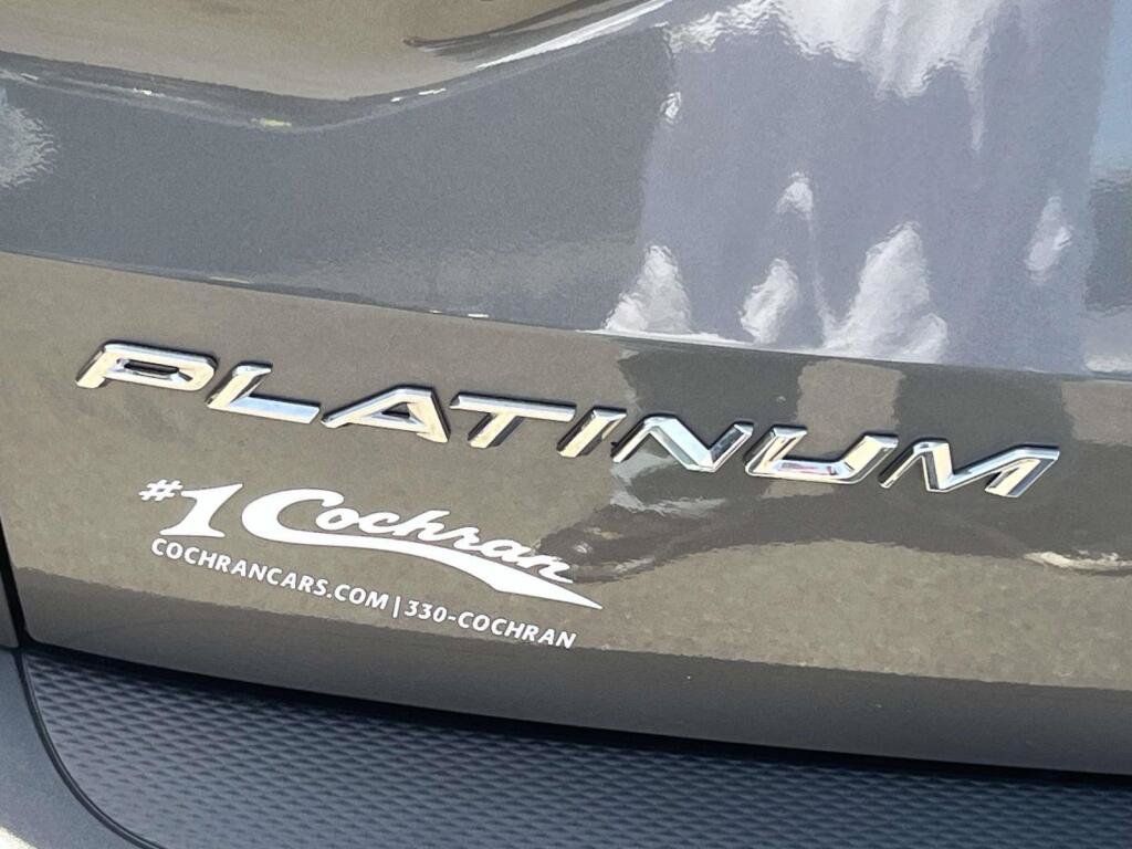 Certified 2024 Ford Escape Platinum AWD/4WD image 16