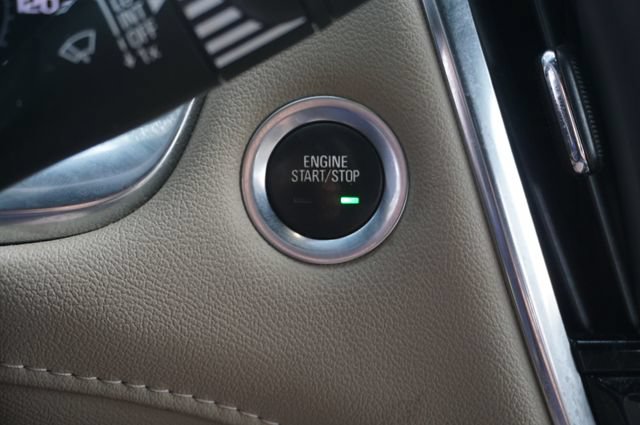 Used 2022 Chevrolet Traverse LS FWD image 29