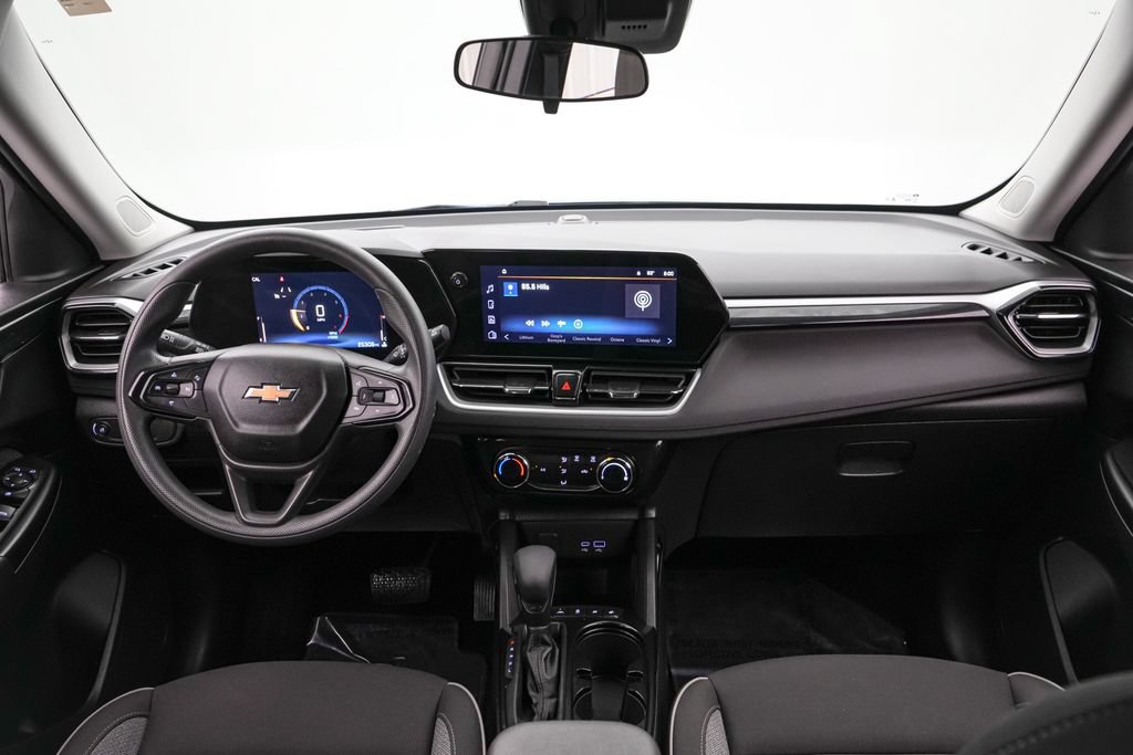 Used 2024 Chevrolet TrailBlazer LT w/ Driver Confidence Package FWD image 14