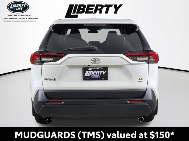 Used 2024 Toyota RAV4 LE AWD/4WD image 4