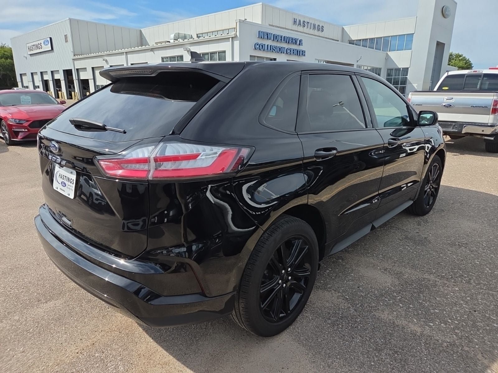 Certified 2024 Ford Edge ST-Line AWD/4WD image 17