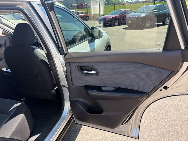 Used 2023 Nissan Rogue SV AWD/4WD image 23
