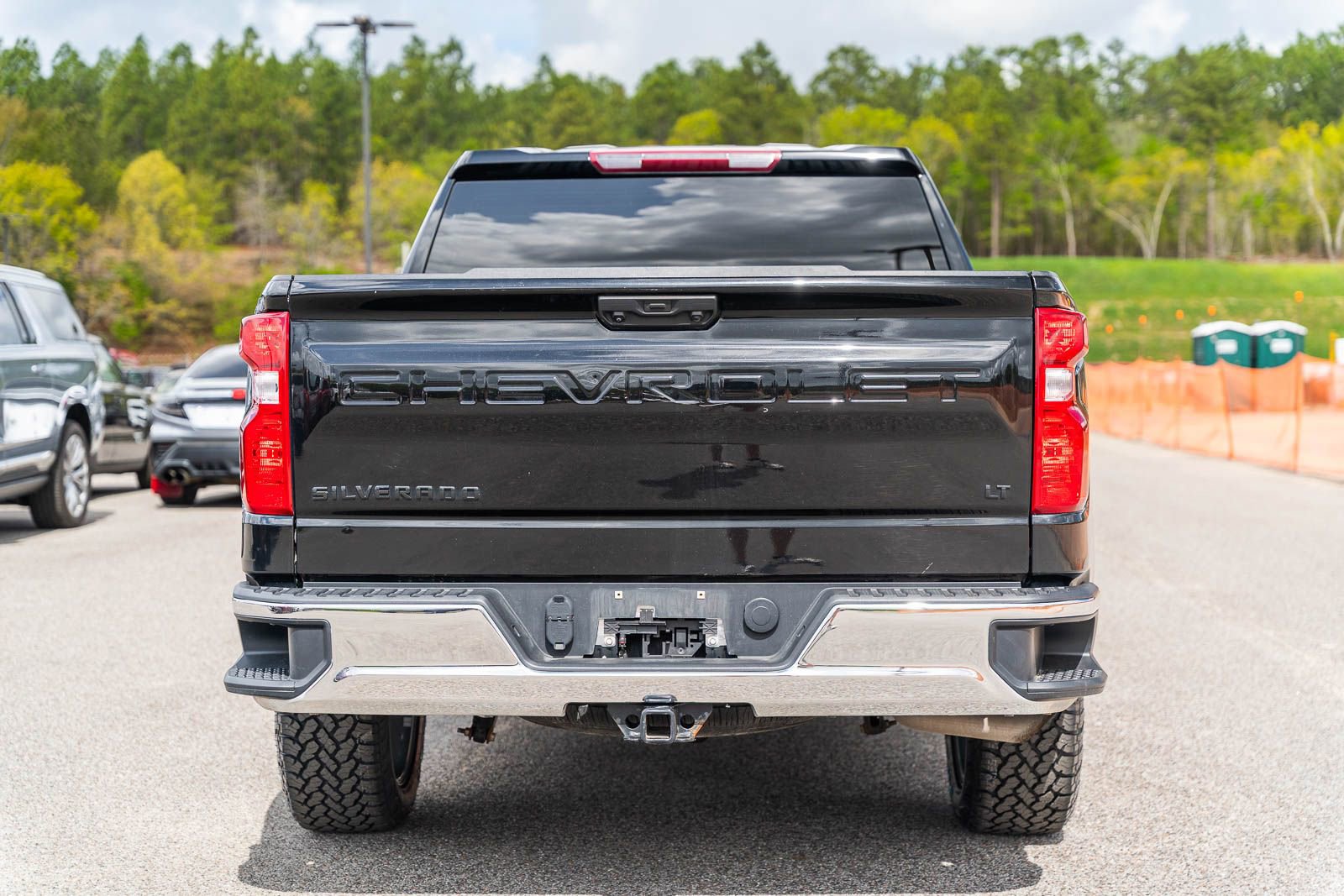 Used 2023 Chevrolet Silverado 1500 LT AWD/4WD image 6