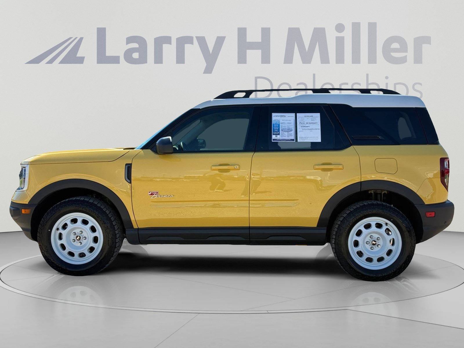 Certified 2023 Ford Bronco Sport Heritage Limited AWD/4WD image 2