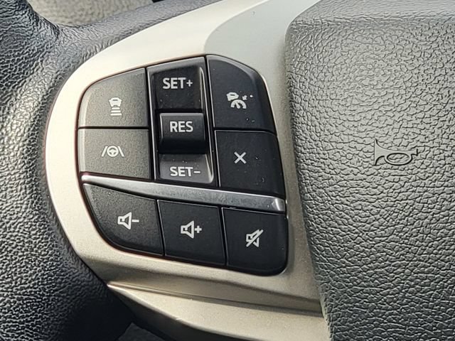 Certified 2023 Ford Explorer XLT w/ Equipment Group 202A AWD/4WD image 33