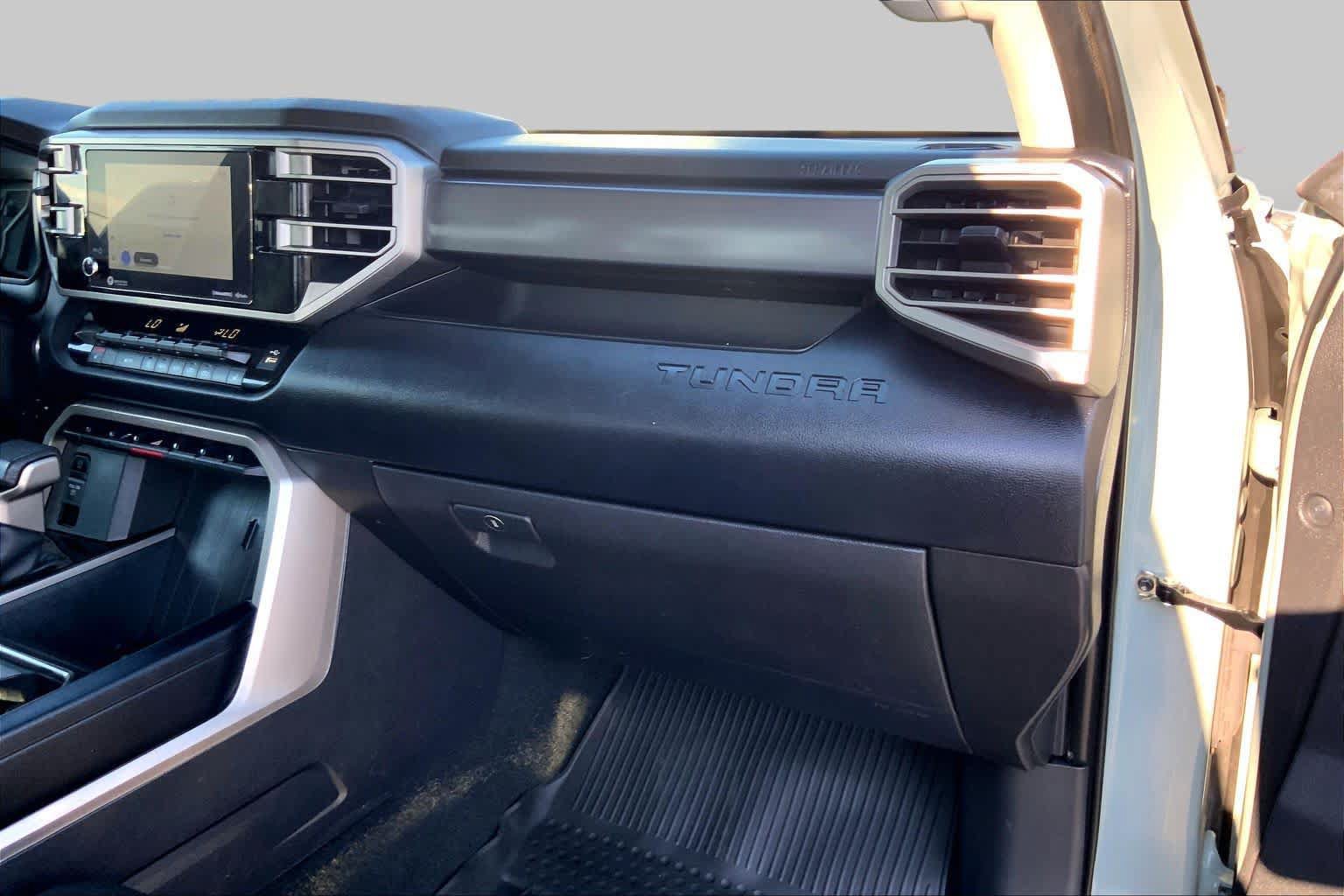Used 2024 Toyota Tundra SR5 w/ SR5 Premium Package AWD/4WD image 17