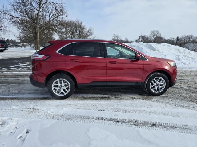 Certified 2024 Ford Edge SEL w/ Convenience Package image 2