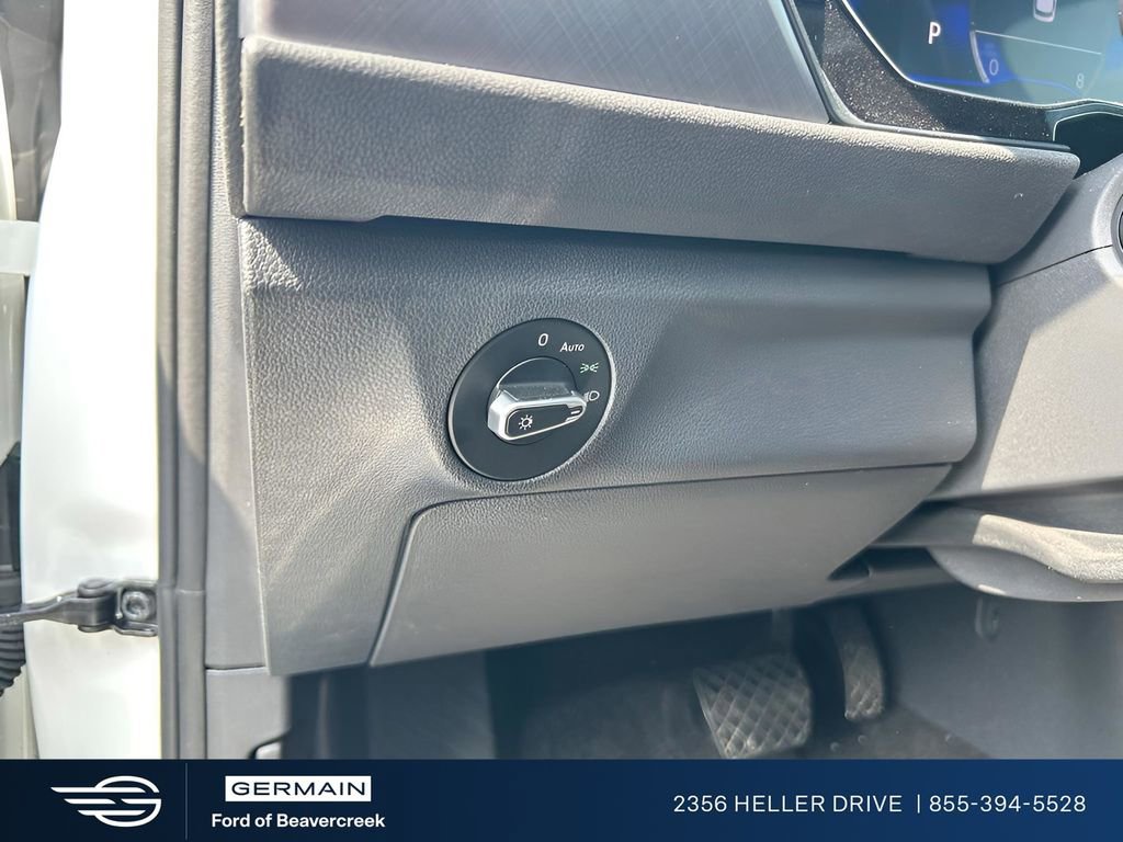 Used 2024 Volkswagen Jetta SE image 21